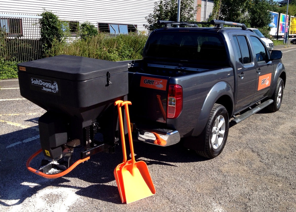 SaltDogg TGS03 230L tailgate spreader fitted to a Gritex Nissan Navara, side view